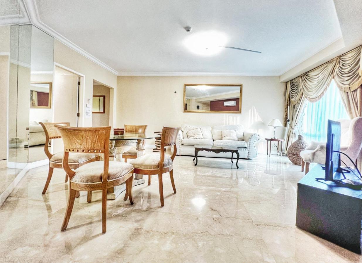 Batavia St Appartement